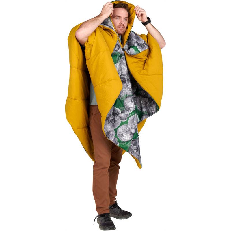 Kelty Hoodligan Blanket-3
