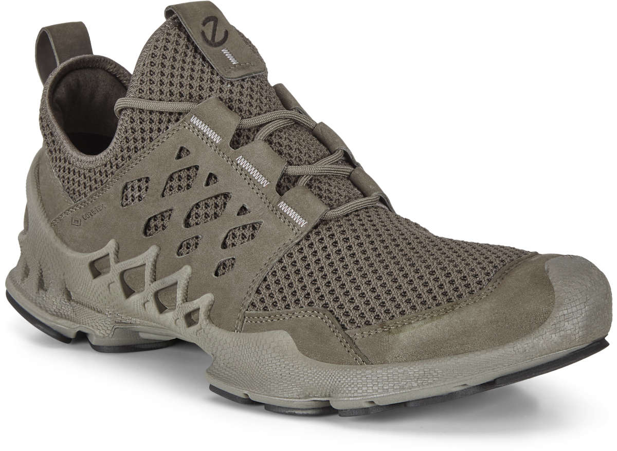 ecco waterproof shoes